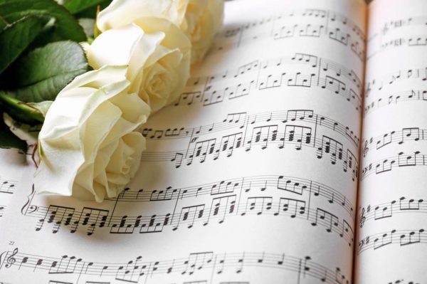Muziek en beelden 2 6b7be9ca d71a 44df baaa 718c921eb0d0 600x399 1